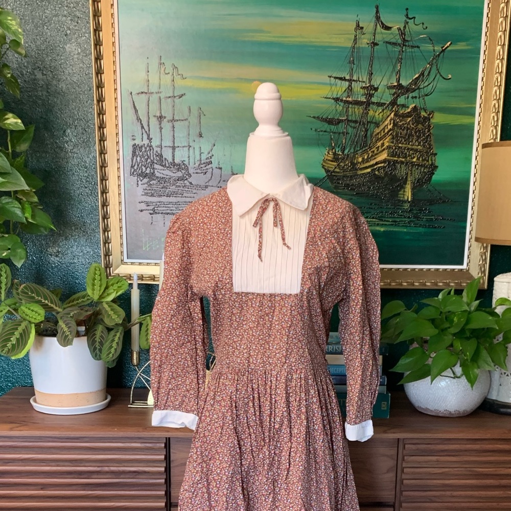 Vintage cottagecore dream dress ruffled hem - Picture 8 of 9